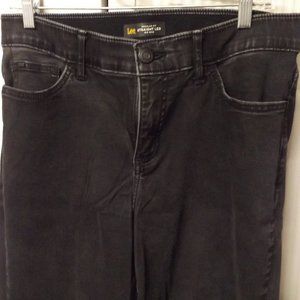 LEE 12, REGULAR FIT, STRAIGHT LEG, MIDRISE, FLEX MOTION, ELASTIC WAIST, BLACK